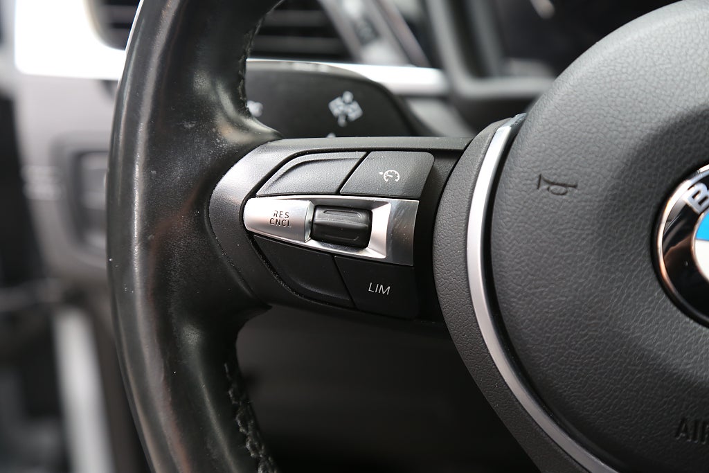 BMW X1 xDrive25e Plug-in xLine Aut Navi Kamera Drag 2021