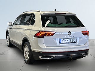 Volkswagen Tiguan 2.0 TDI 4M Elegance MOMS/Kamera/Drag/S&VDäck/D-värmare – bild 5