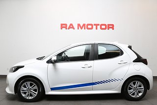 Halvkombi Toyota Yaris 3 av 24