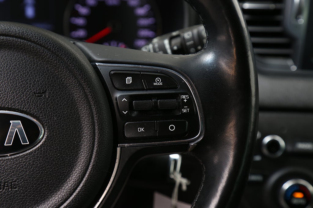 Kia Sportage 1,7 CRDi 115hk Advance Navi Kamera Drag