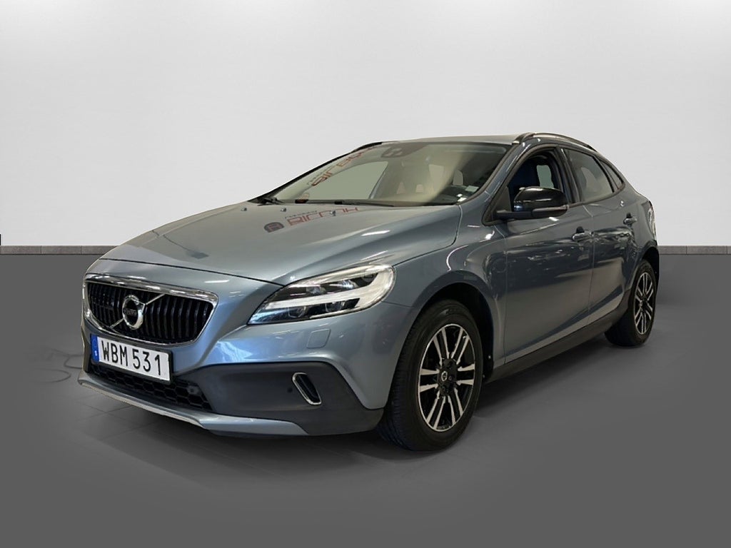 Volvo V40 Cross Country D3 Momentum (Fullservad Navi, B-Kamera)
