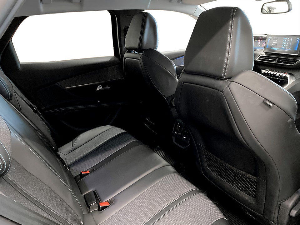 Bild på Peugeot 3008 Allure Pack 1.2 PT 130hk Aut DRAG B-KAMERA CARPLAY