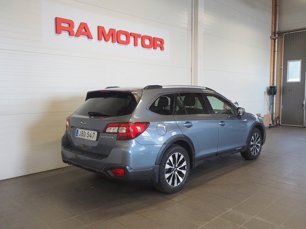 Subaru Outback 2.5 175hk 4WD Summit | Navi | Kamera | 2015