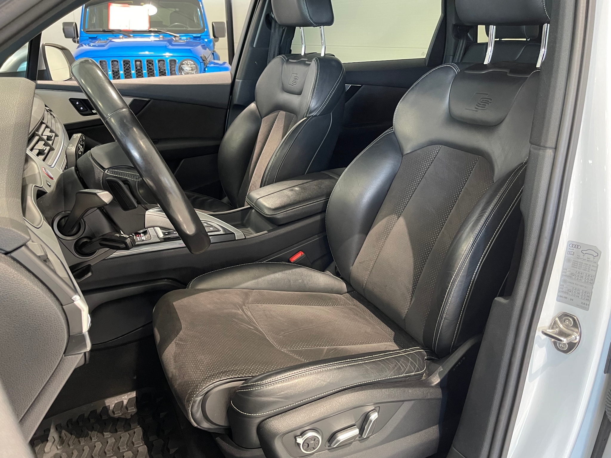 Audi SQ7 4.0 TDI V8 Quattro 2017, bild 7/57