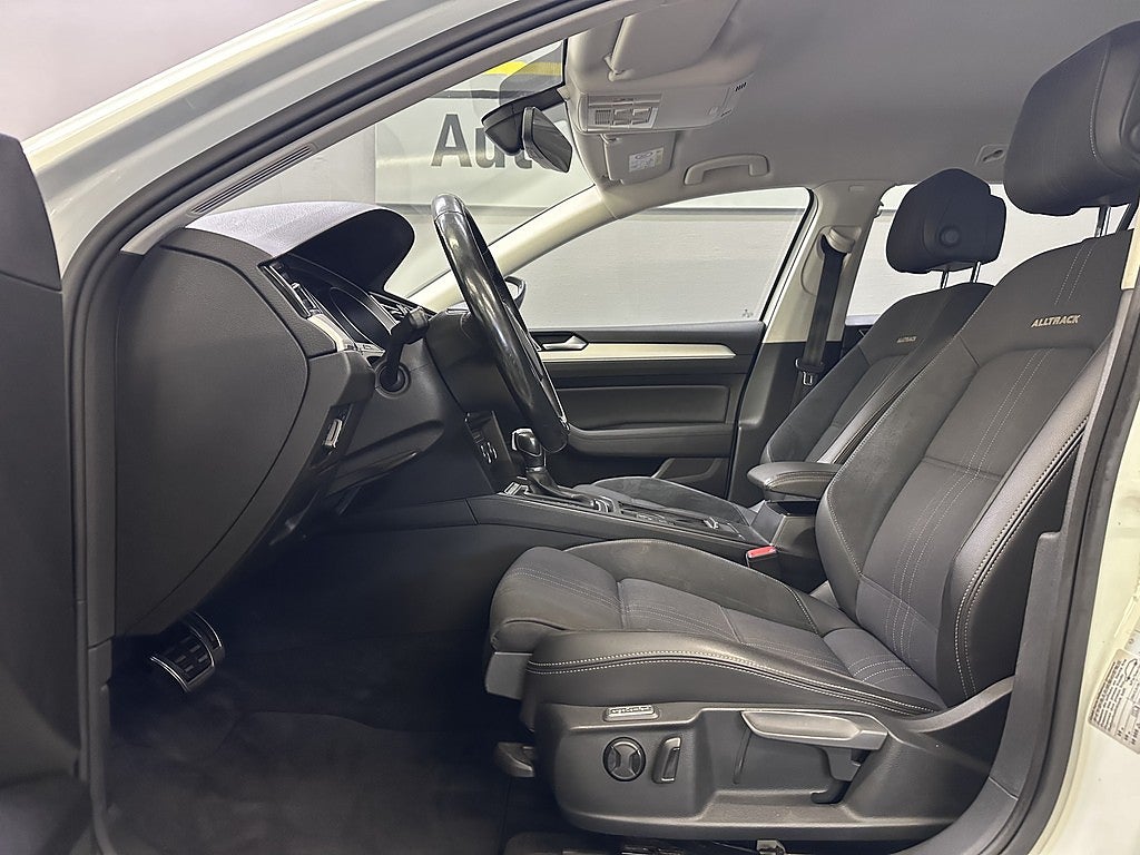 Volkswagen Passat Alltrack 2.0 TDI SCR 4Motion Alltrack Backkamera Drag Nykamrem
