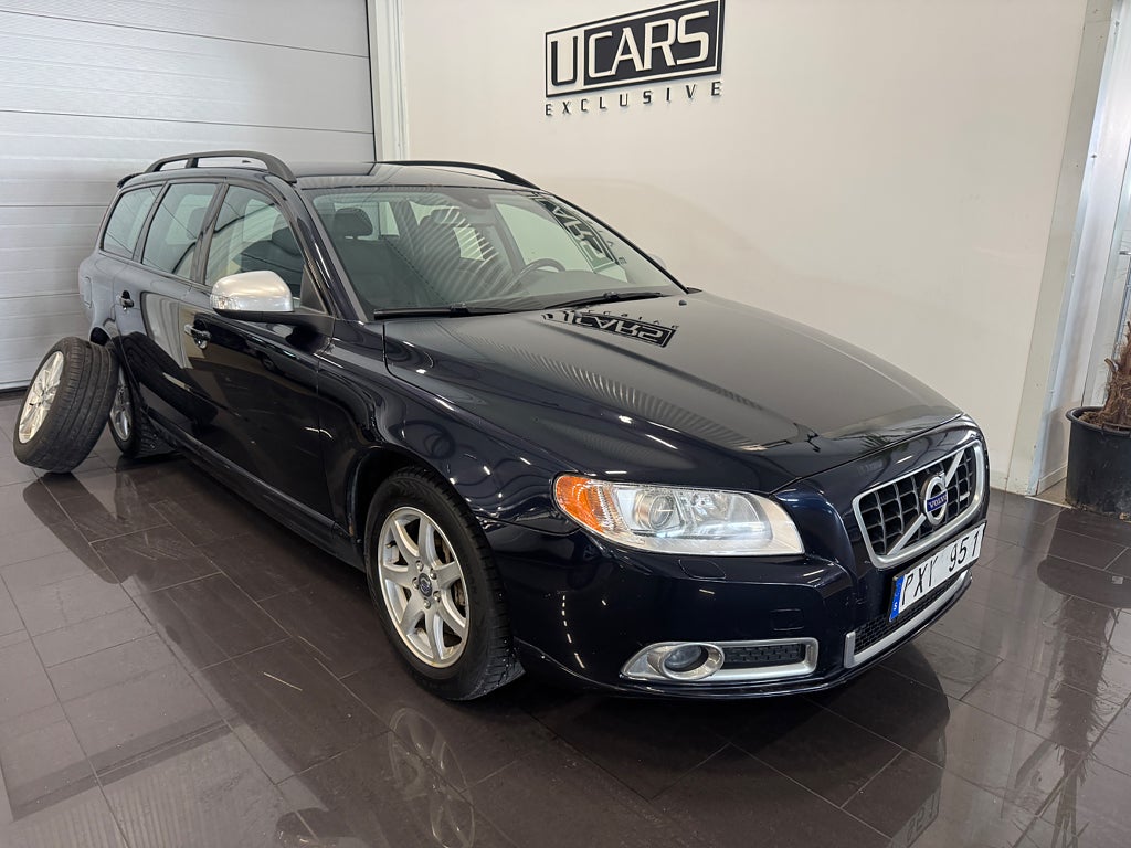 Volvo V70 2.5FT R-Design / 231 hk / Manuell / Endast två brukare!