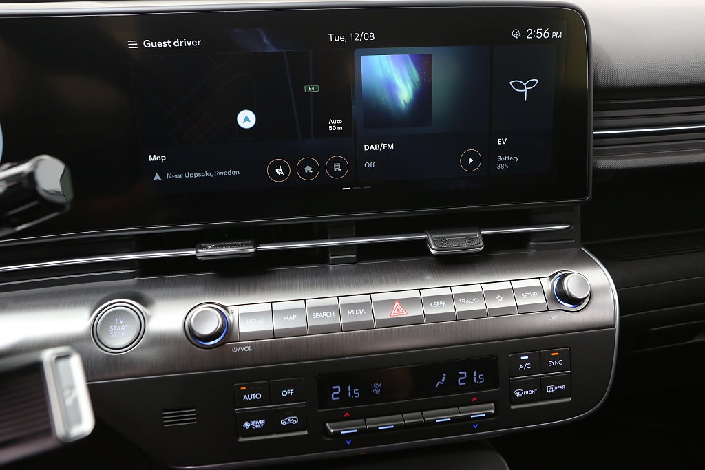 Hyundai Kona EV 65.4kWh Essential | kamera Navi Värmepump fd.demobil 2026