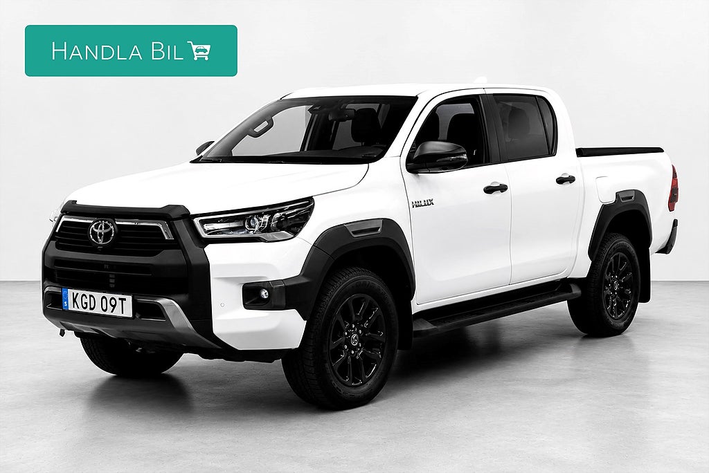 Toyota Hilux 2.8 4WD Invincible Drag Kamera JBL Skinn 360° MOMS SoV