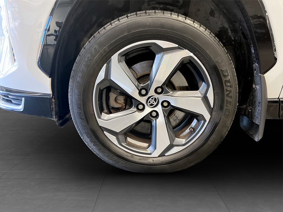 Bild på Toyota RAV4 Launch Edition PHEV 306hk Aut B-KAMERA DRAG