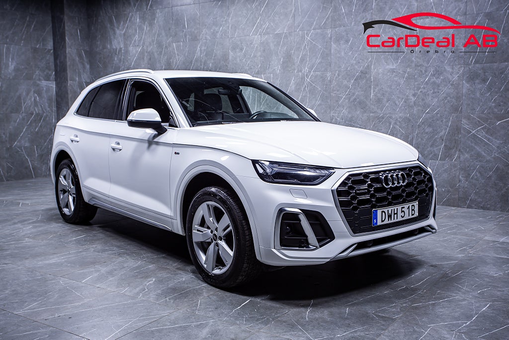 Audi Q5 55 TFSI e Q S-Line Värmare Cockpit Kamera CarPlay Drag