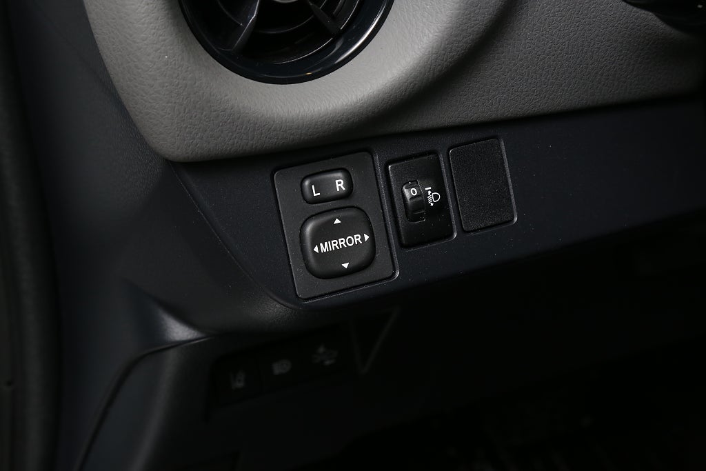 Toyota Yaris Hybrid e-CVT Active Kamera Farthållare Bluetooth