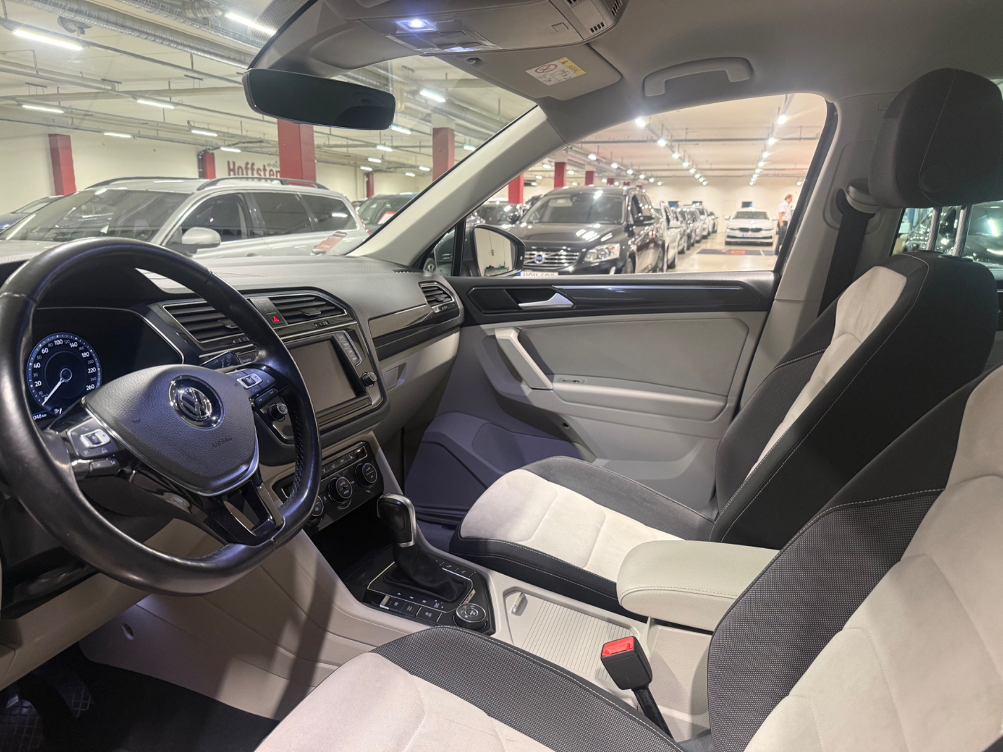 Volkswagen Tiguan 2017, bild 7/10