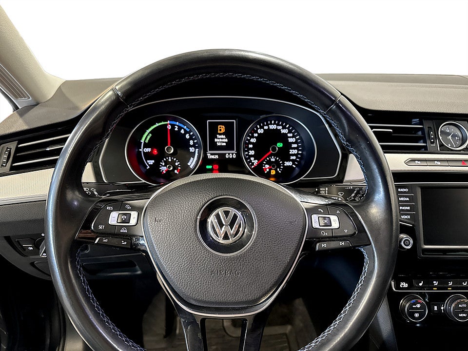 Bild på Volkswagen Passat GTE 1.4 TSI 218hk Aut DRAG, KAMERA, VÄRMARE