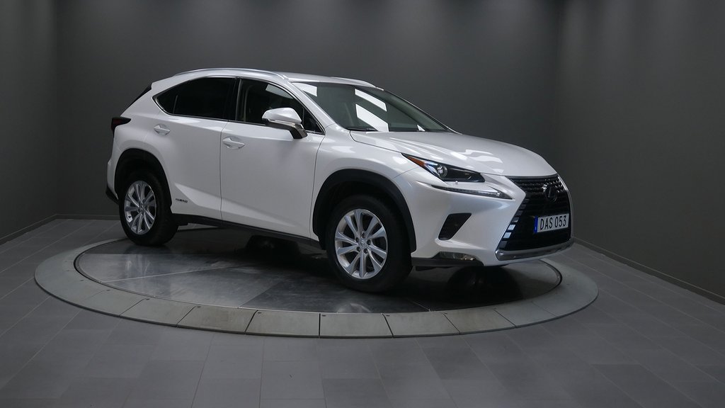 Lexus NX 300h AWD 2.5 AWD E-CVT Executive