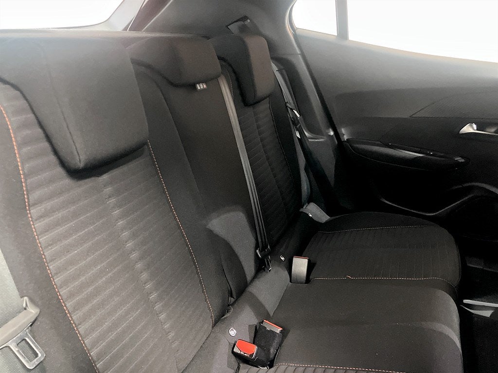 Bild på Peugeot E-2008 Active Pack 50kWh 136hk Aut - CARPLAY, BACKSENSORER