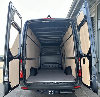 Transportbil - Skåp Mercedes-Benz Sprinter 9 av 15