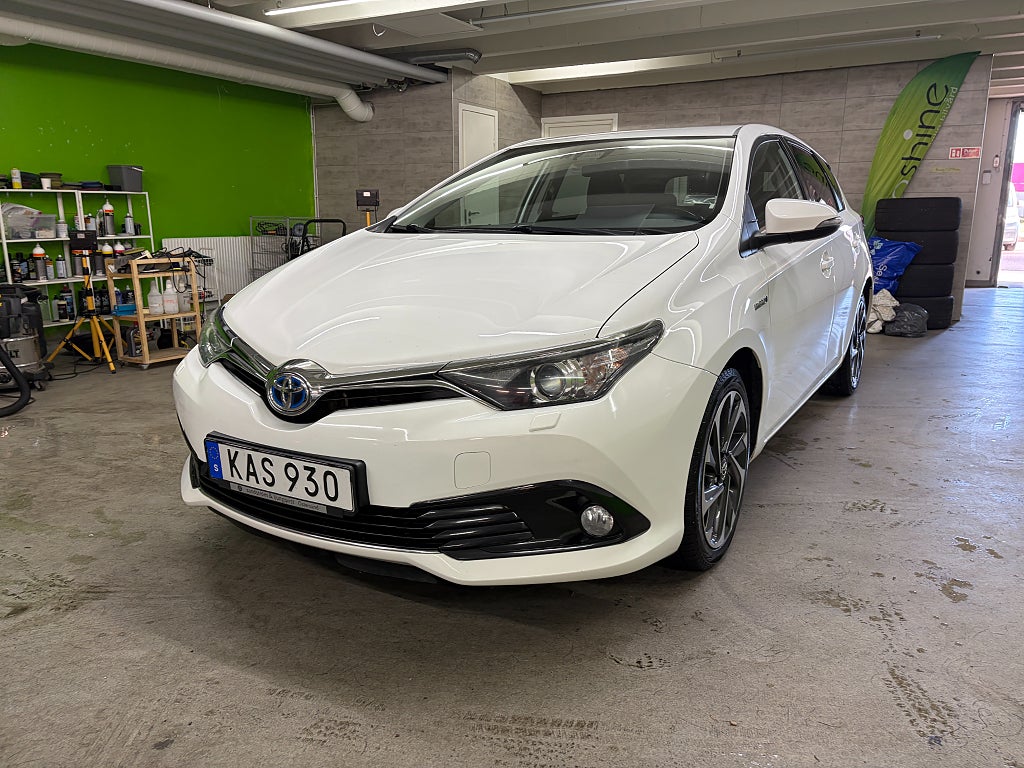 Toyota Auris Hybrid e-CVT 1.8 ACTIVE PlUS 136HK EURO 6