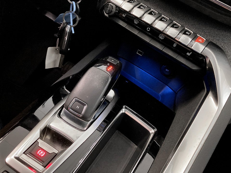 Bild på Peugeot 3008 Allure 1.2 PT 130hk Aut P-SENSORER