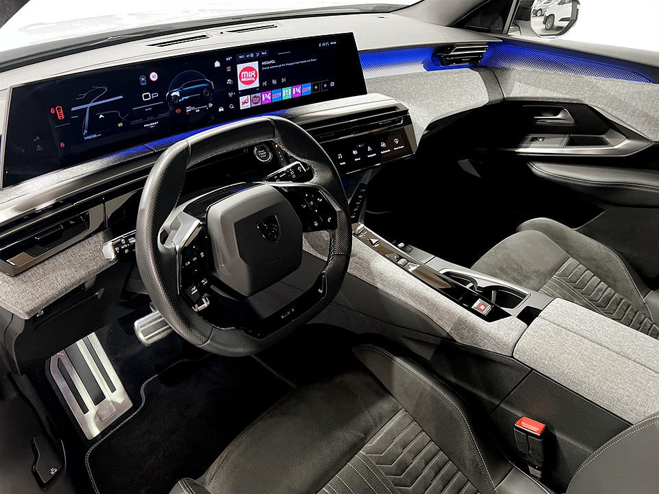 Bild på Peugeot 5008 GT Hybrid 145hk Aut 7-SITS B-KAMERA