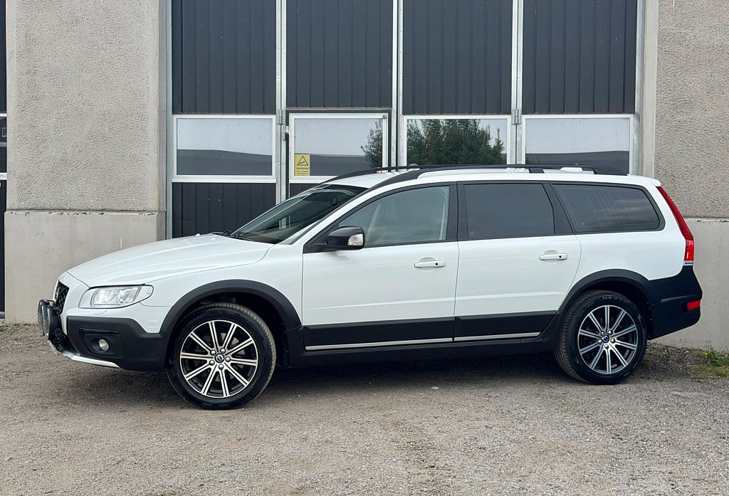 Volvo XC70 D4 AWD 181HK Dynamic Edition Classic Sport Drag Värm