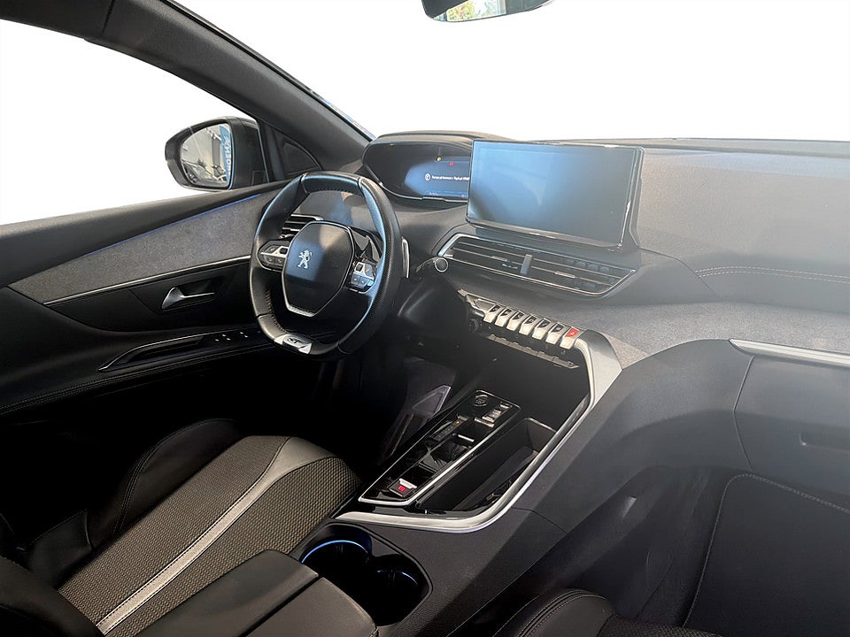 Bild på Peugeot 5008 GT 1.2 PT 130hk Aut 7-SITS B-KAMERA