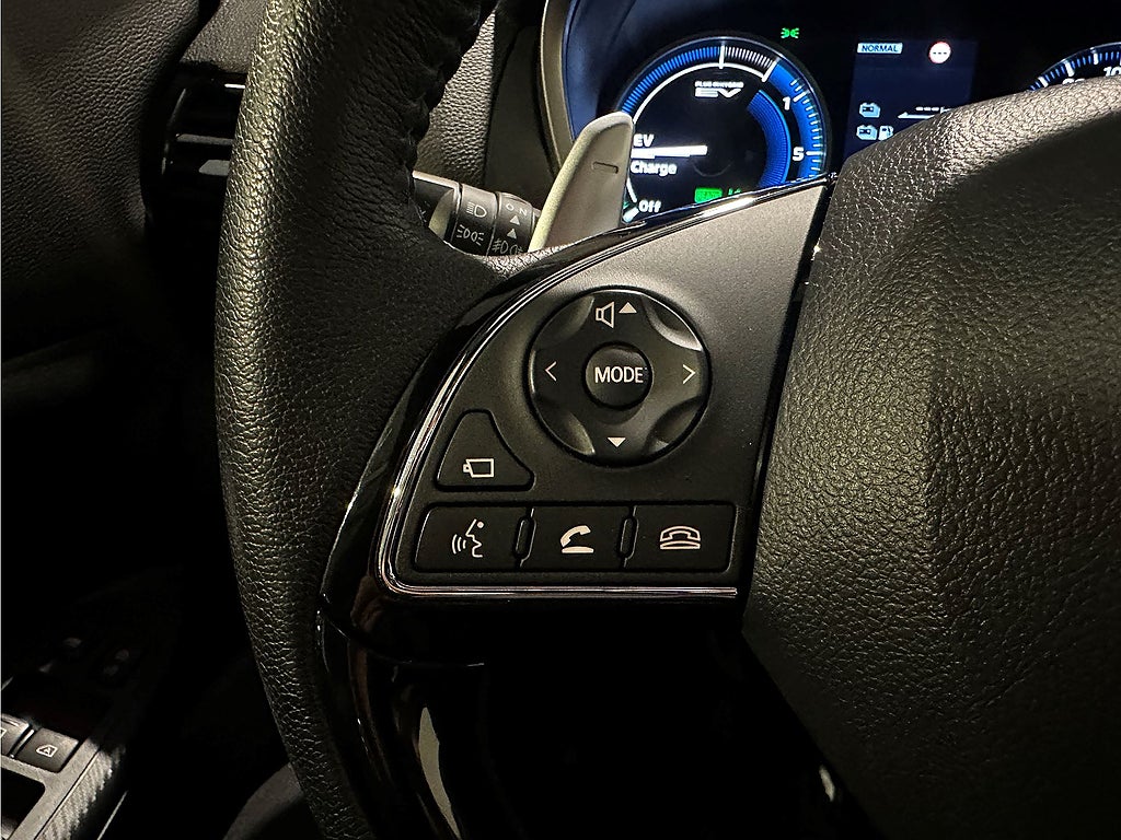 Bild på Mitsubishi Eclipse Cross Business Instyle PHEV 2.4 188hk Aut 4WD - PANORAMA