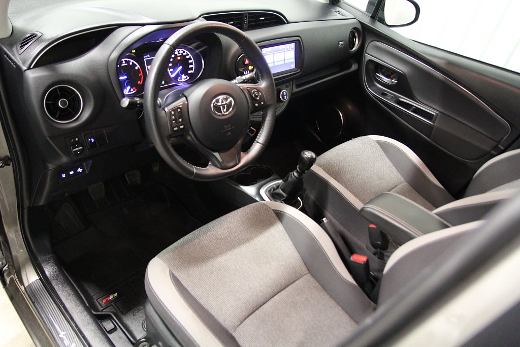 Toyota Yaris 5-dörrar 1.5 VVT-iE Active Jubileumsmodell