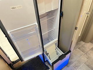 Husbil-halvintegrerad Ahorn Canada TF Plus 25 av 28