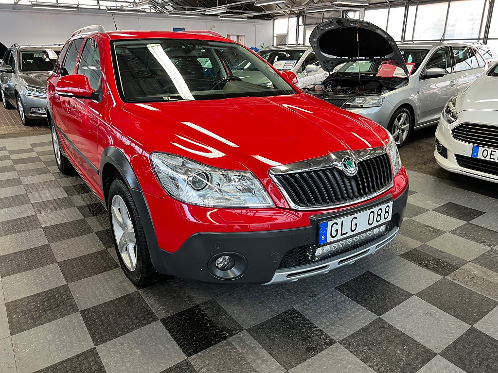 Skoda Octavia Scout 2.0 TDI DPF 4Motion Scout  DSG Sekventiell