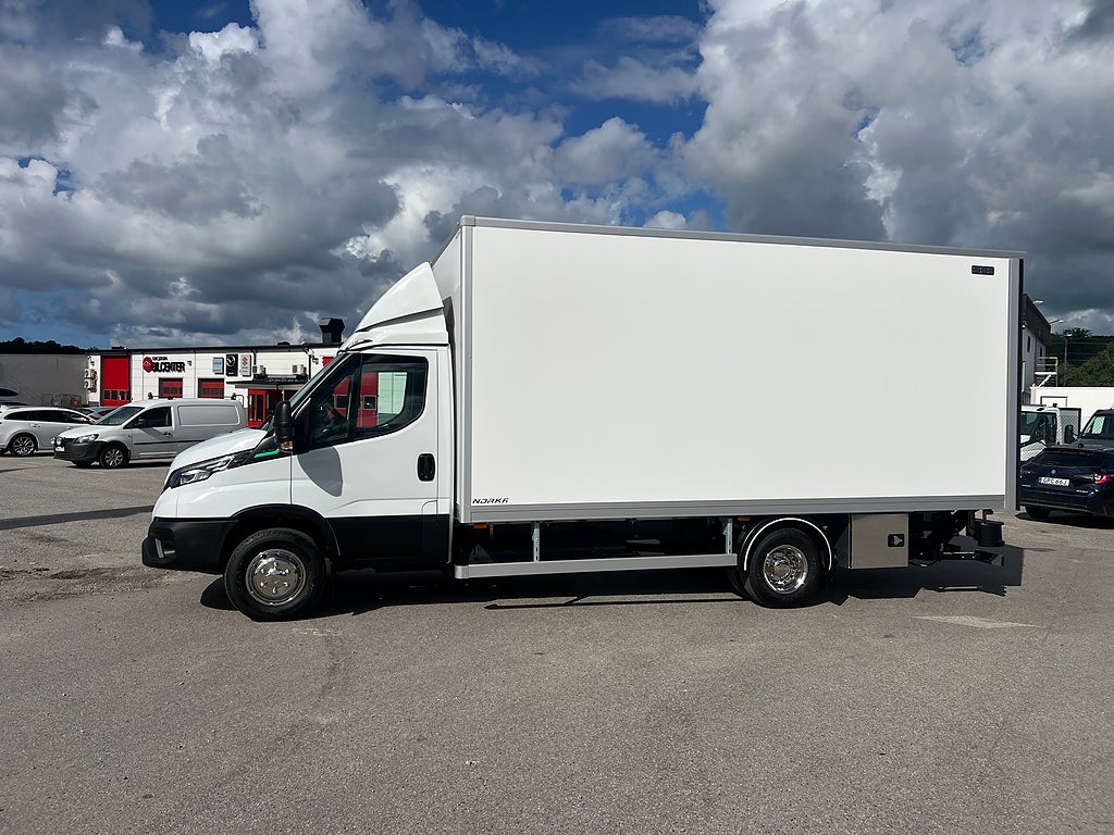 Iveco Daily 72C14G A8 CNG Skåpbil med Z-Lift