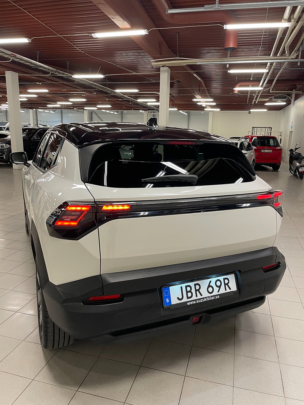 Suzuki Vitara e Inclusive 61 kWh 4x4