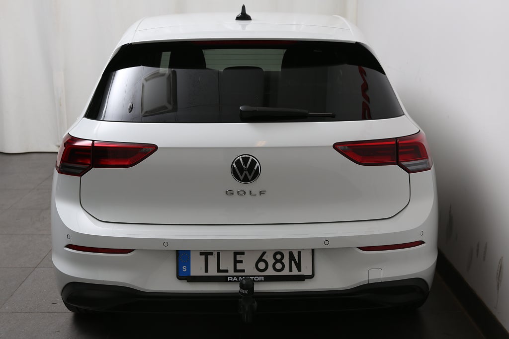 Volkswagen Golf 1,0 TSI 110HK P-Värmare Dragkrok Kamera 2022