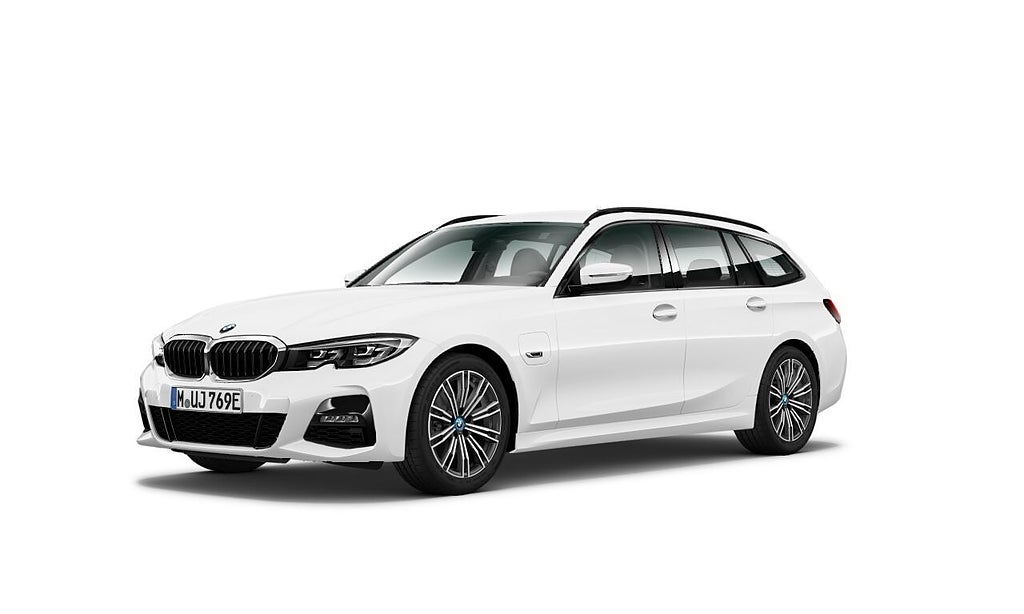 BMW 330e xDrive Touring 3,65% ränta M Sport Rattvärme PDC Drag