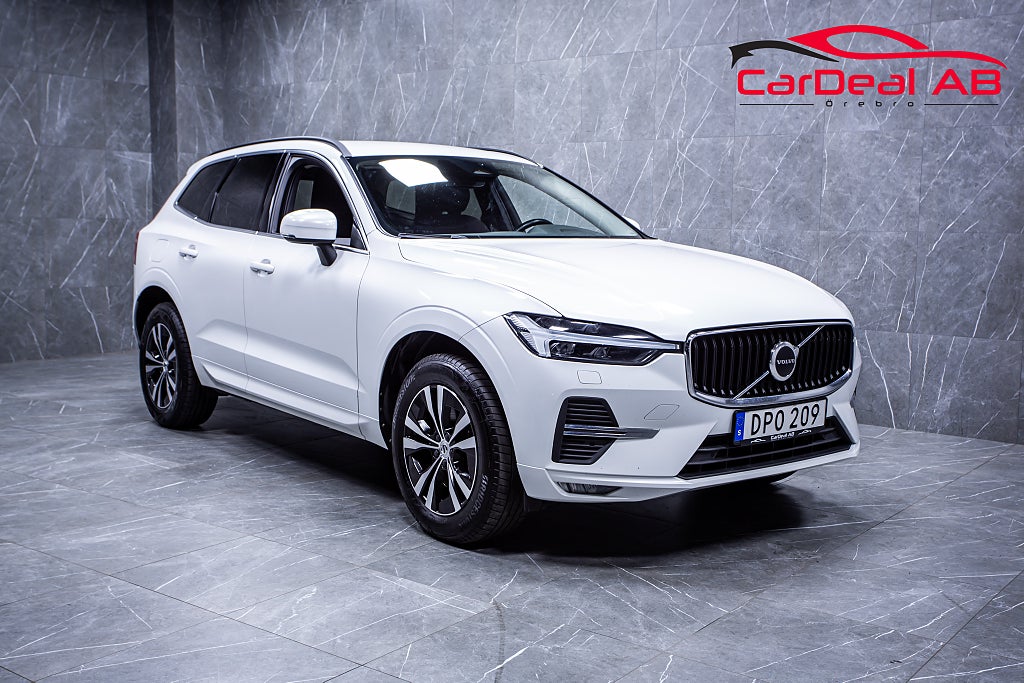Volvo XC60 B4 AWD Momentum Kamera Navi CarPlay Drag VOC MOMS