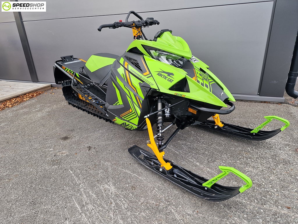 Arctic Cat M8000 Alpha HardCore 146