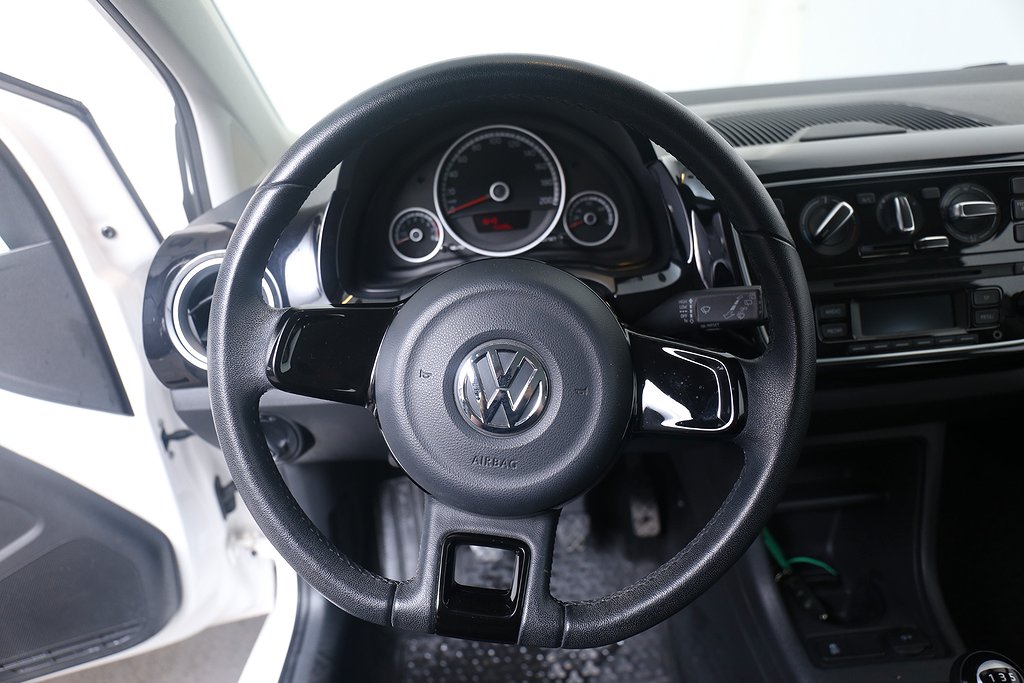 Volkswagen UP! High up! 1,0 75hk 5D Drivepaket 2014