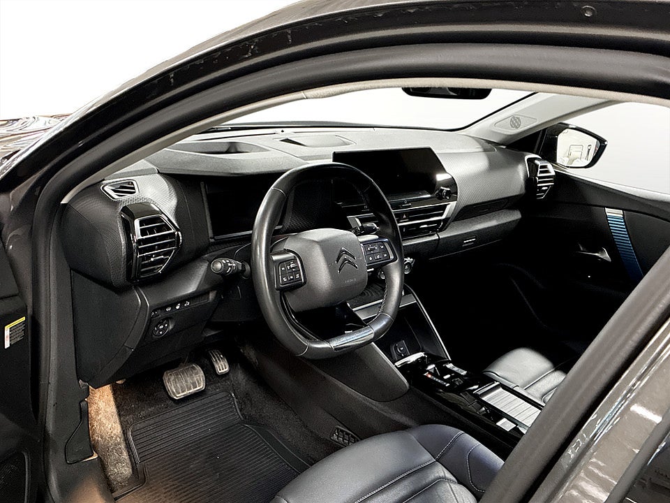 Bild på Citroën e-C4 X Shine Exclusive 50kWh 136hk Aut B-KAMERA PANO