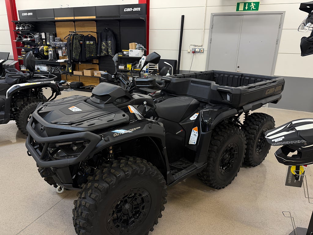 Can-Am NYHET! Outlander 6x6 Backcountry 1000R 