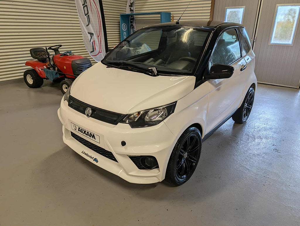 Aixam City 0.5 CVT 8hk 1 ägare, motor/kupévärmare, Baslåda