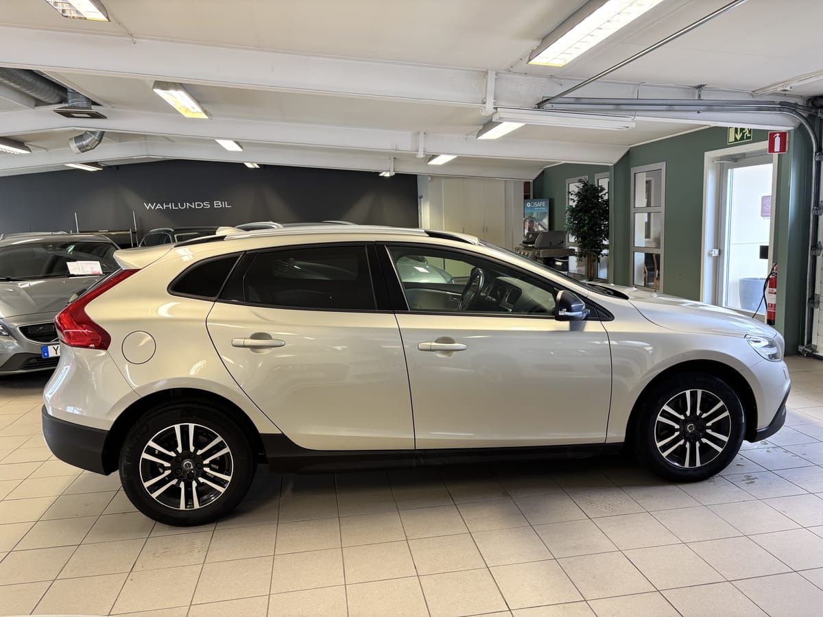 Volvo V40 Cross Country 2017, kuva 6/44