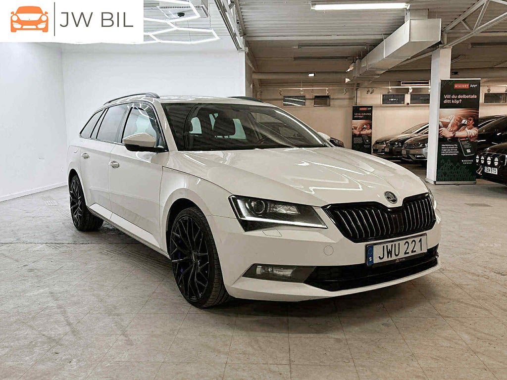 Skoda Superb Kombi 2.0 TDI Ambition Drag Värmare CarPlay PDC