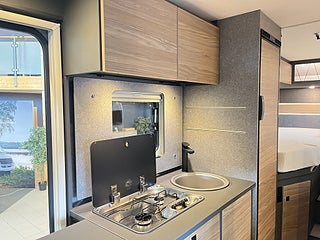 Husbil-halvintegrerad Dethleffs GLOBEBUS PERFORMANCE 4X4 T46 15 av 30