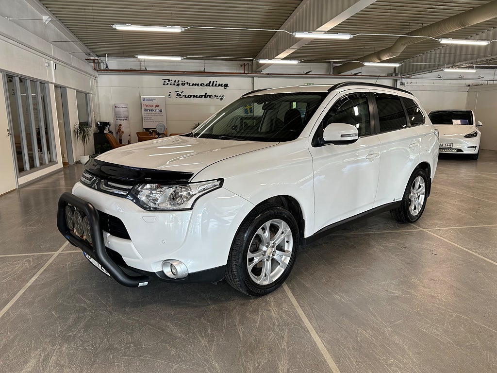 Mitsubishi Outlander 2.2 Di-D 4WD Comfort Dragkrok Nyservad