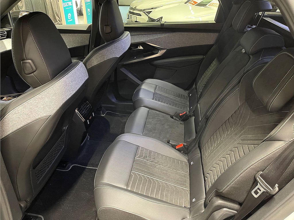 Bild på Peugeot 5008 GT Hybrid - DEMO