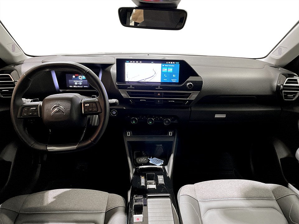 Bild på Citroën C4 X Shine 1.2 PT 130hk Aut - 360-KAMERA, CARPLAY