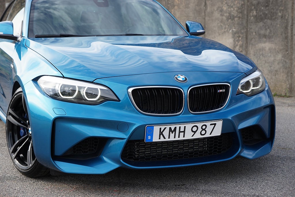 BMW M2 Manuell LCI 370hk|Låga Mil|1-Ägare|H&K|Lucka|SE SPEC|