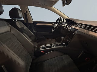 Volkswagen Passat Sportscombi 2.0 TDI AWD GT Drag Dvärm Kamera SoV – bild 10