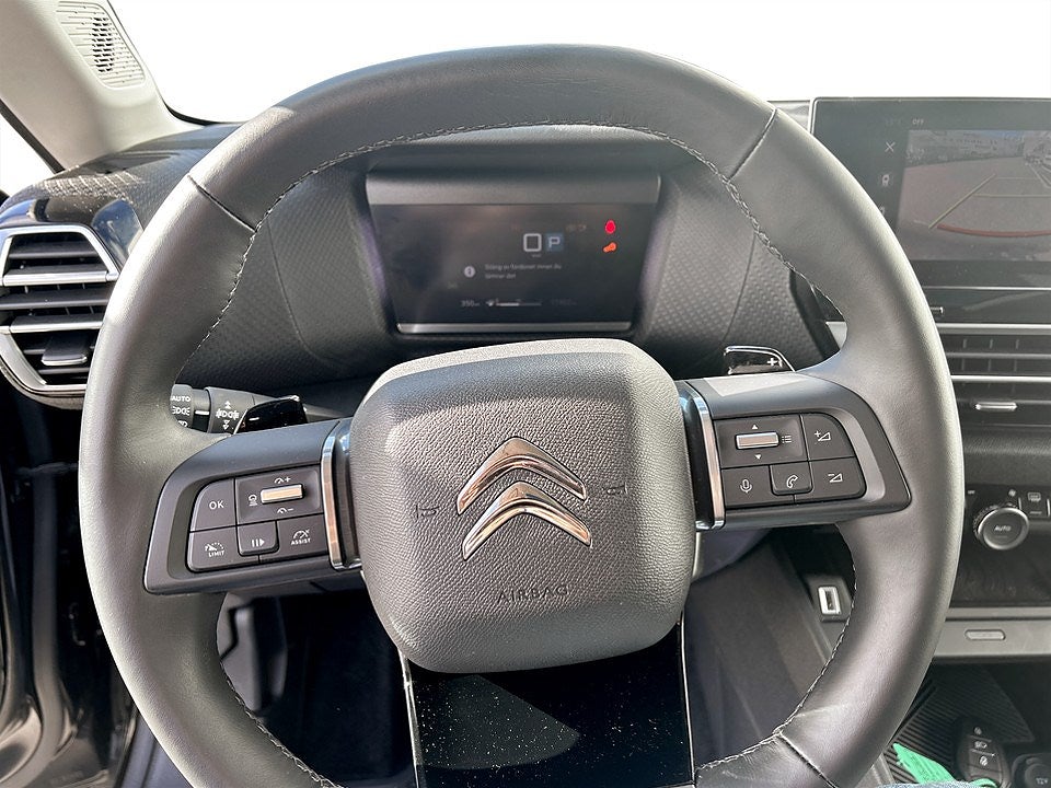 Bild på Citroën C4 X Shine Exclusive 1.2 PT 130hk Aut - PANO, ELSTOL