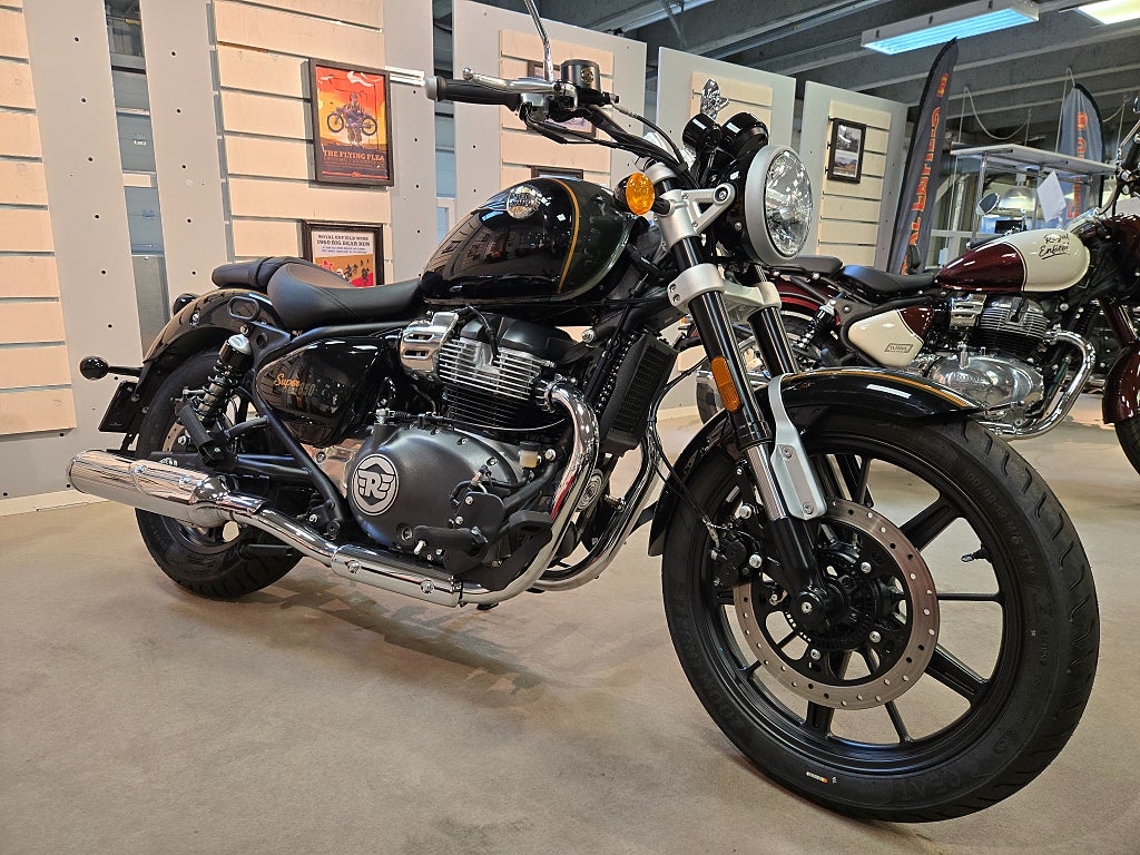 Royal Enfield SUPER METEOR 650 *NU I BUTIK* 