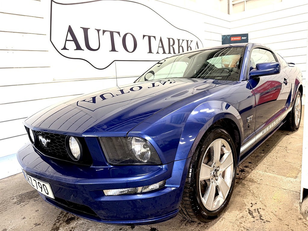Ford Mustang GT V8 Nybesiktigad